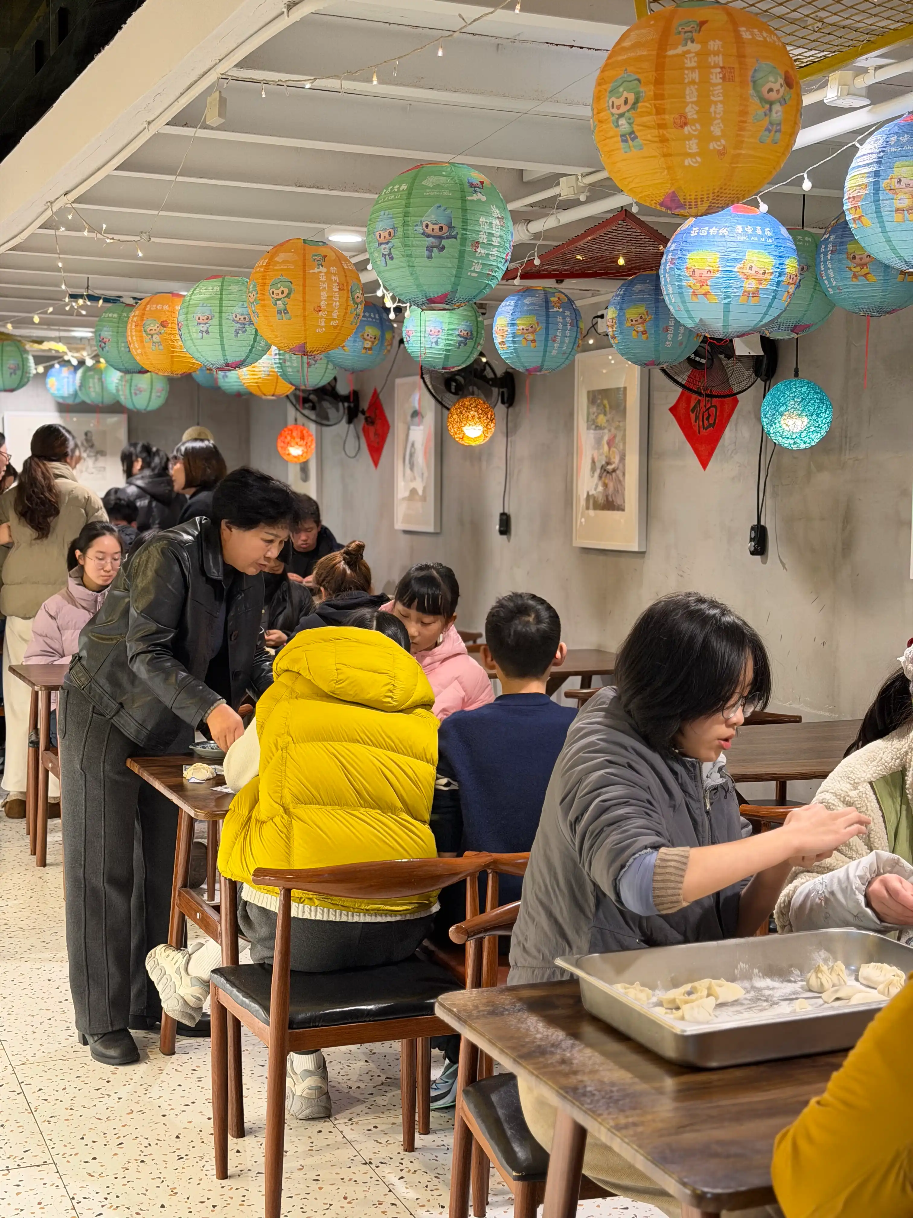 包饺子包汤圆